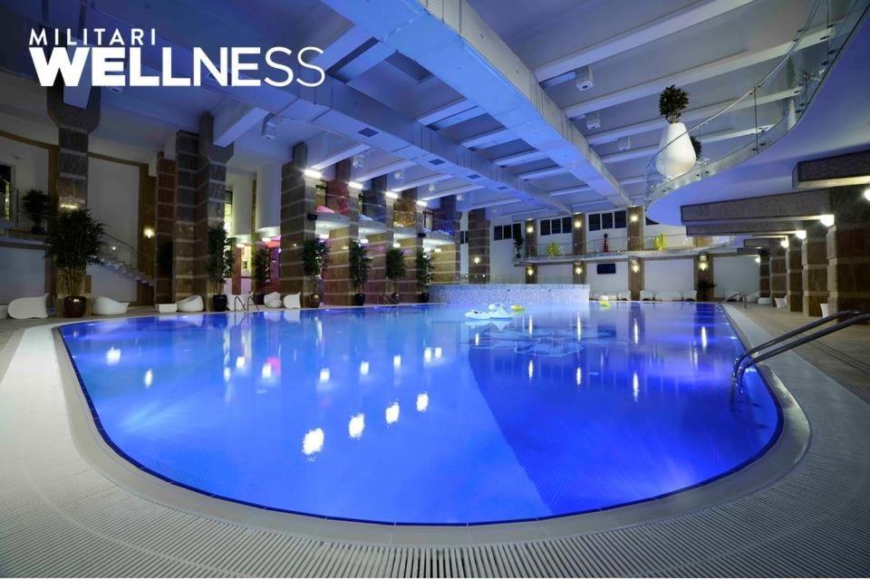 Militari Luxury Flat Apartment Rosu Bagian luar foto