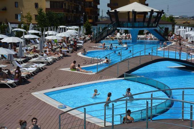 Militari Luxury Flat Apartment Rosu Bagian luar foto